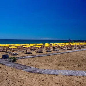 4* Hotel Village Garden Paradiso
